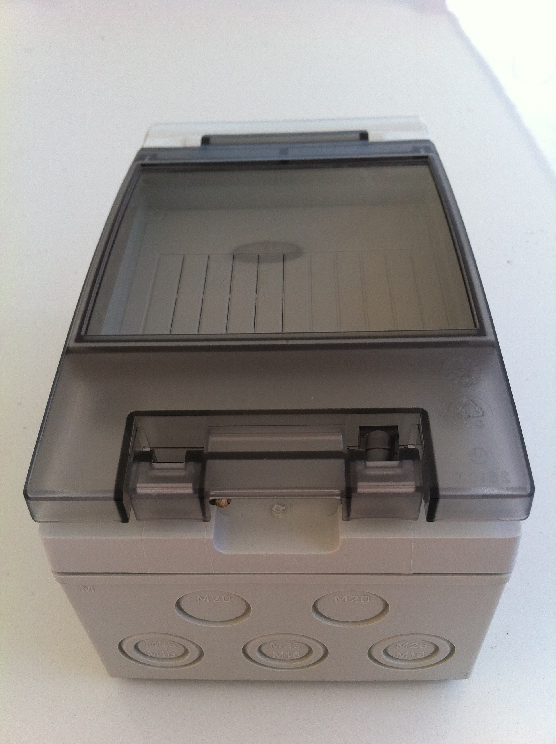MDE 4 pole enclosure image